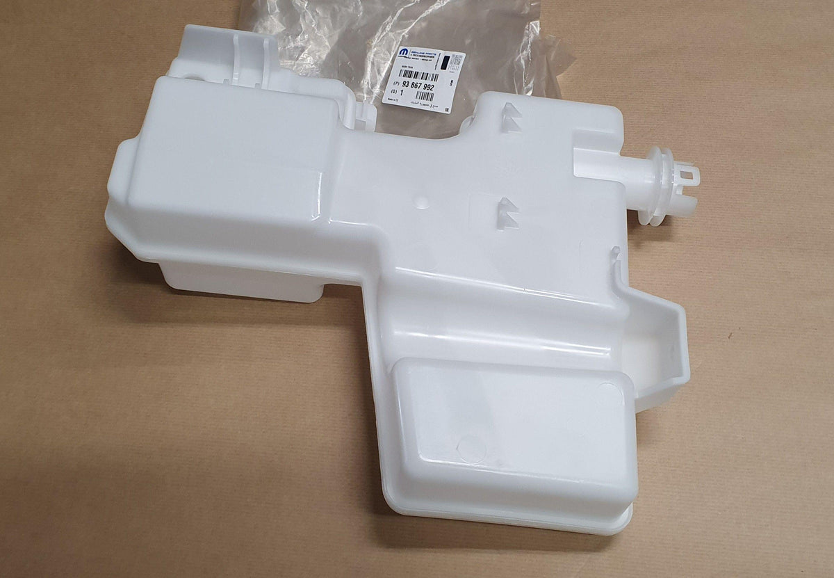 RÉSERVOIR DE LIQUIDE D'ESSUIE GLACE RENAULT TR 93867992.