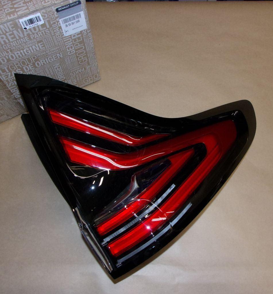 FEU ARRIERE RENAULT ESPACE V DROITE 265506105R.