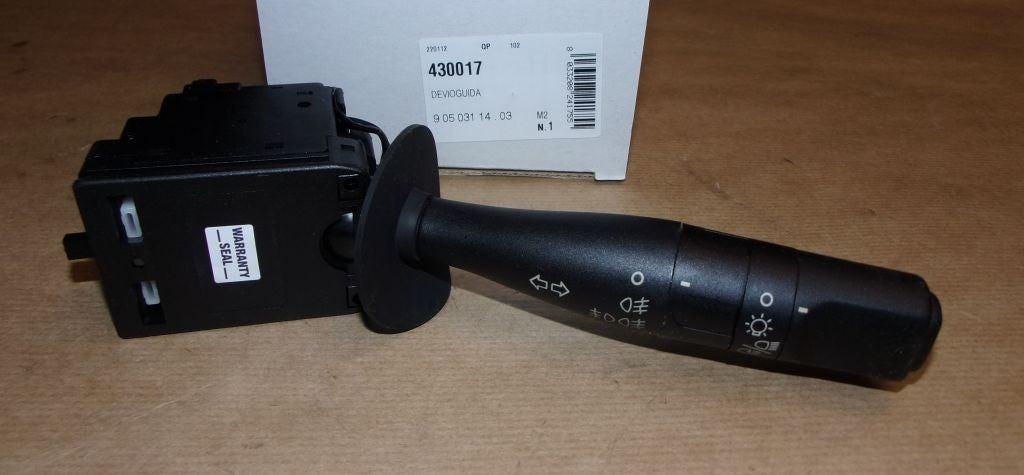 COMODO DES PHARES PEUGEOT 206 6253.77 625377.