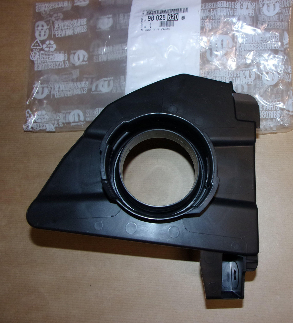 CONDUIT D'AIR PEUGEOT 3008,5008 1.6HDI 9802562080.
