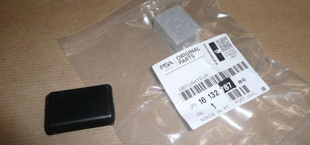 CACHE D'HAYON DE COFFRE CITROEN BERLINGO III 1613278780.