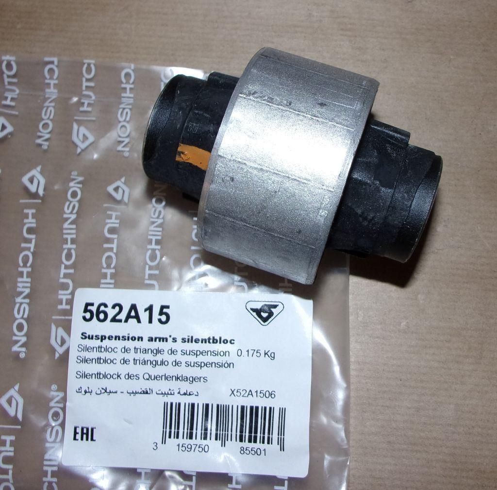 SILENTBLOCK DE TRIANGLE RENAULT MEGANE IV 545601880R.
