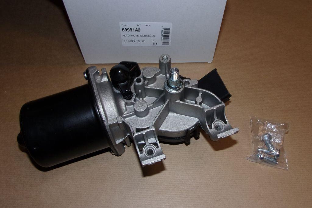 MOTEUR D'ESSUIE GLACES RENAULT CLIO III,GRANDT 7701061590.