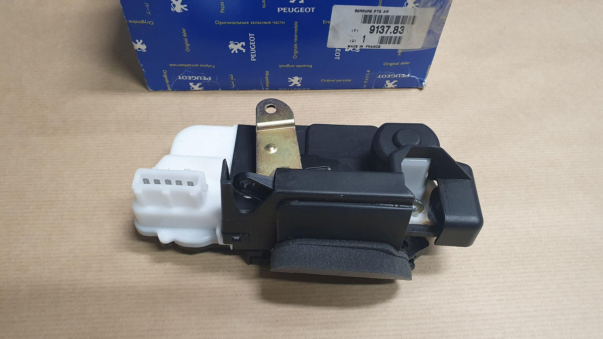 SERRURE DE PORTE PEUGEOT 607 ARRIERE GAUCHE 9137.83 913783.