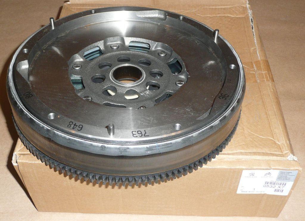 VOLANT MOTEUR BI.MASSE CITROEN C4,C5,JUMPY III 0532.X7 0532X7.