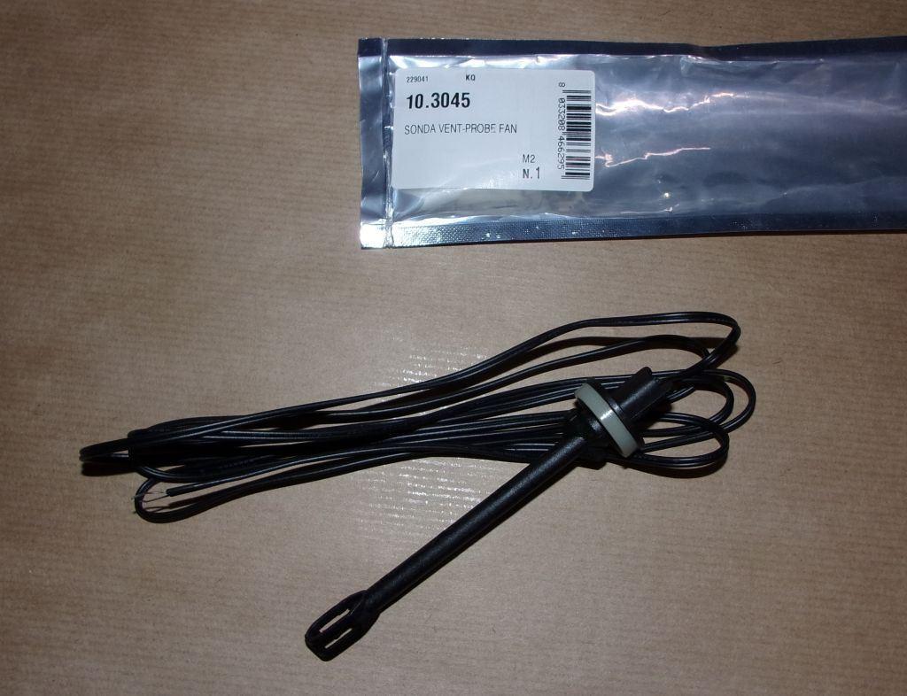 CAPTEUR DE TEMPERATURE.HABITACLE RENAULT TRAFI 277239472R.