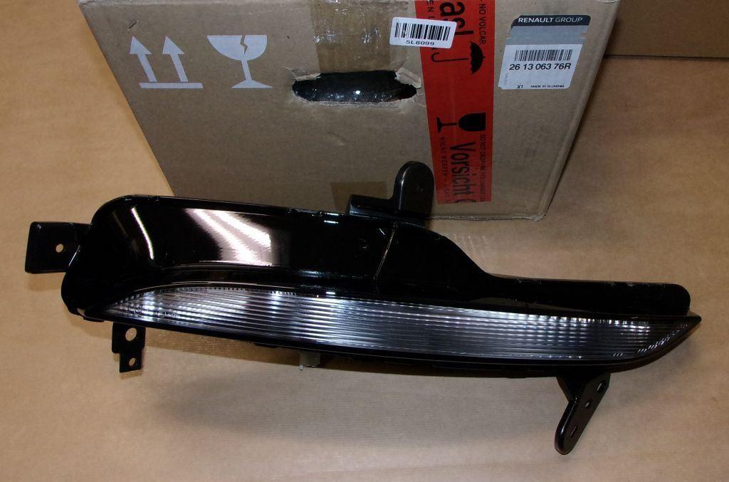 FEU DE CLIGNOTANT RENAULT MEGANE IV DROITE 261306376R.