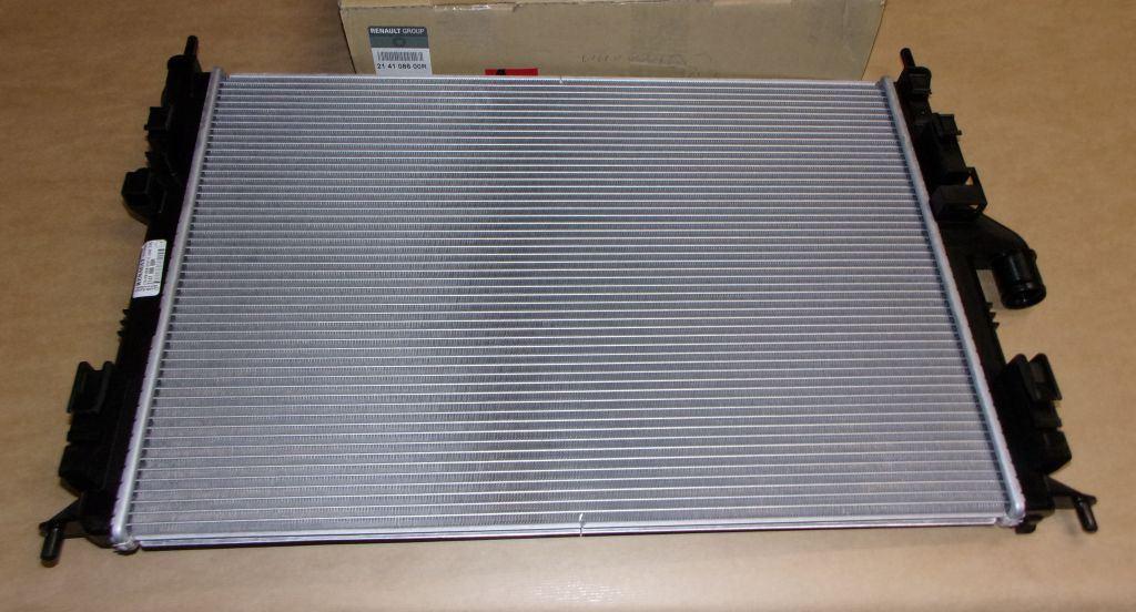 RADIATEUR D'EAU DACIA DUSTER 214108600R.