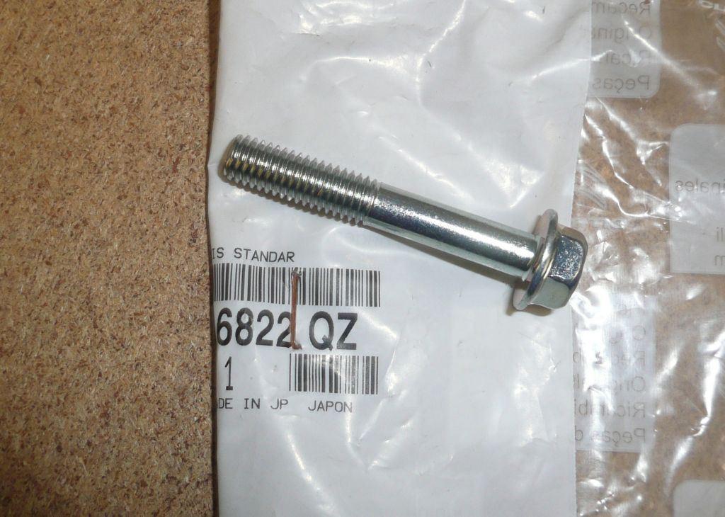 VIS POMPE D'EAU CITROEN C1 PEUGEOT 107 1.0 6822.QZ 6822QZ.