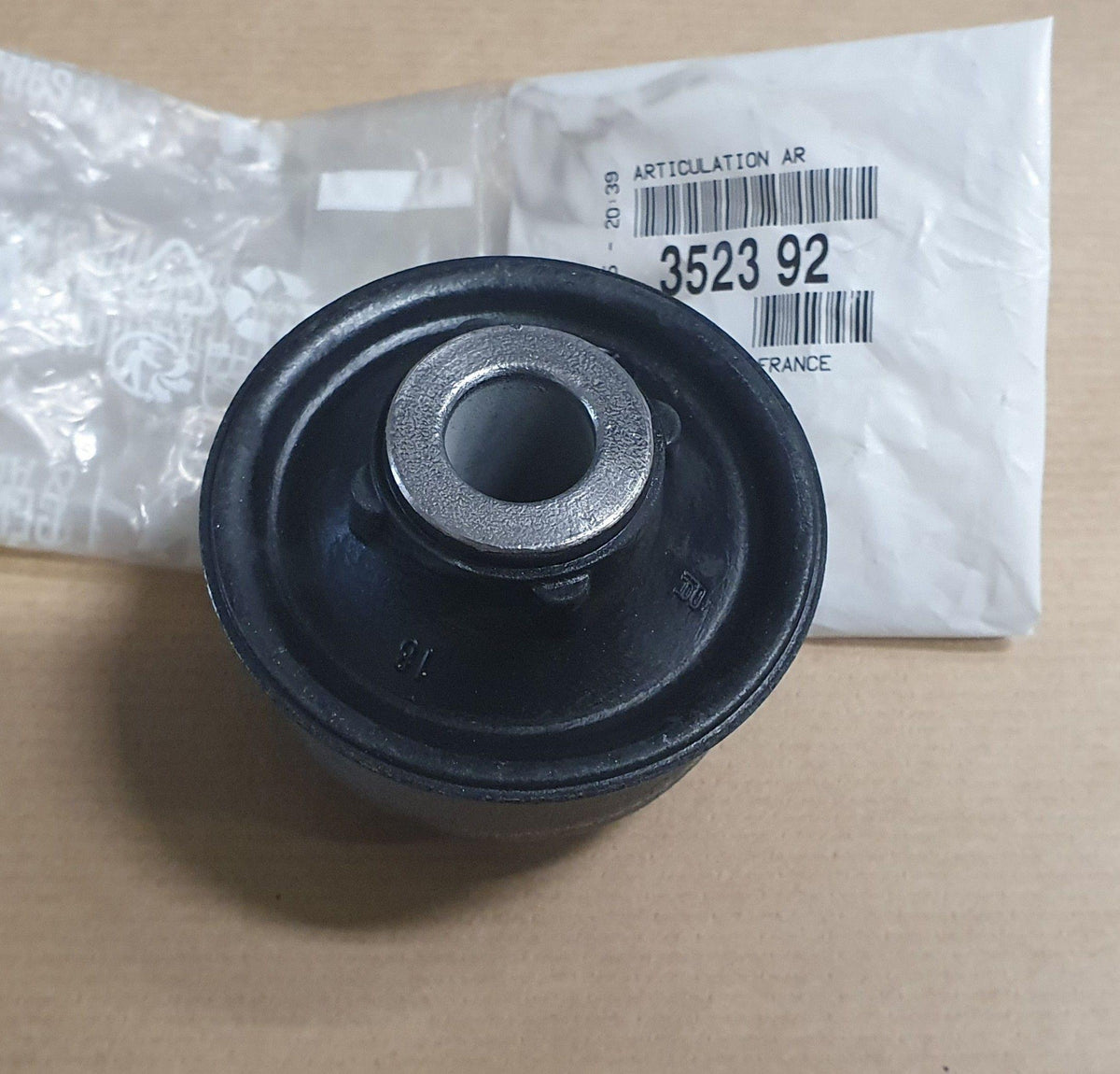 SILENTBLOCK DE TRIANGLE CITROEN BERLINGO III,PEUGEOT 3523.92 352392.