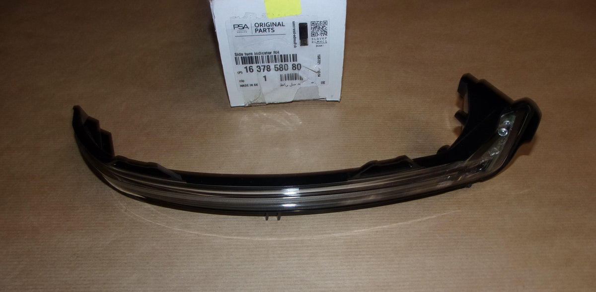 FEU DE CLIGNOTANT PEUGEOT 508 II 1637858080.