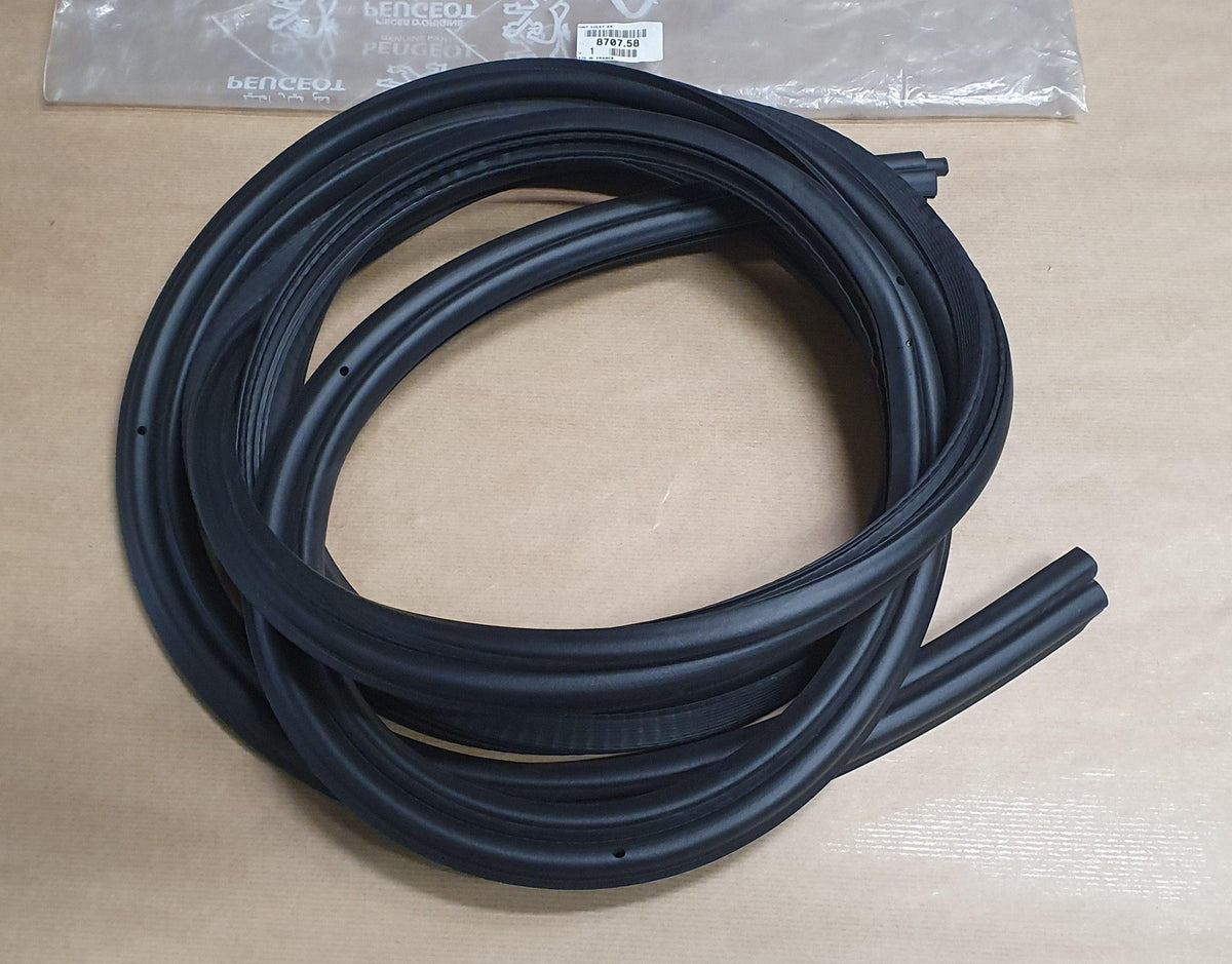 JOINT VOLET ARRIERE PEUGEOT 406 8707.58 870758.
