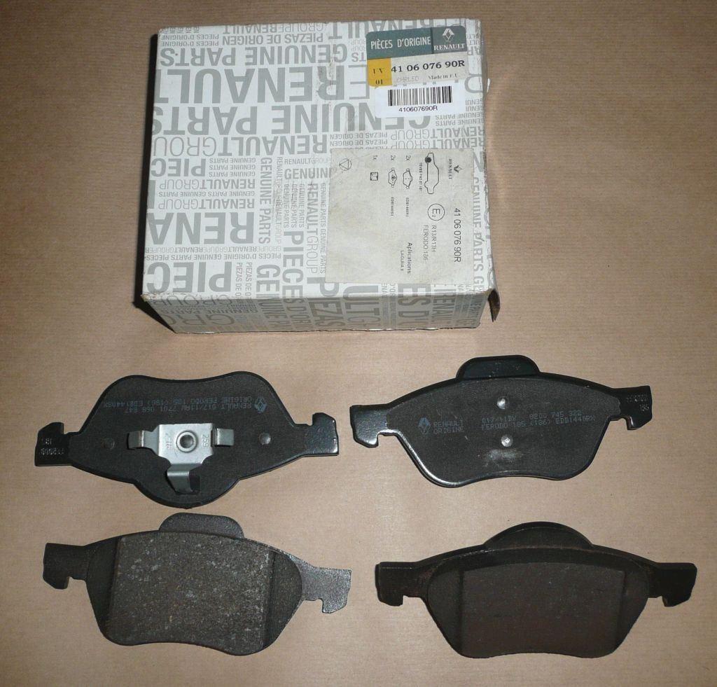 PLAQUETTE DE FREIN.RENAULT CLIO III,LOGAN II A 410607690R.