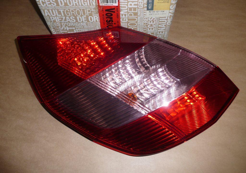 FEU ARRIERE RENAULT SCENIC II GAUCHE 8200127704.