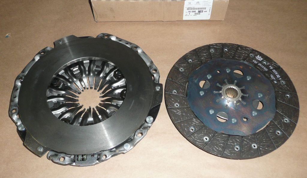 KIT EMBRAYAGES.CITROEN C4,C5(X7),PEUGEOT 308 2.0HDI 1609071880.