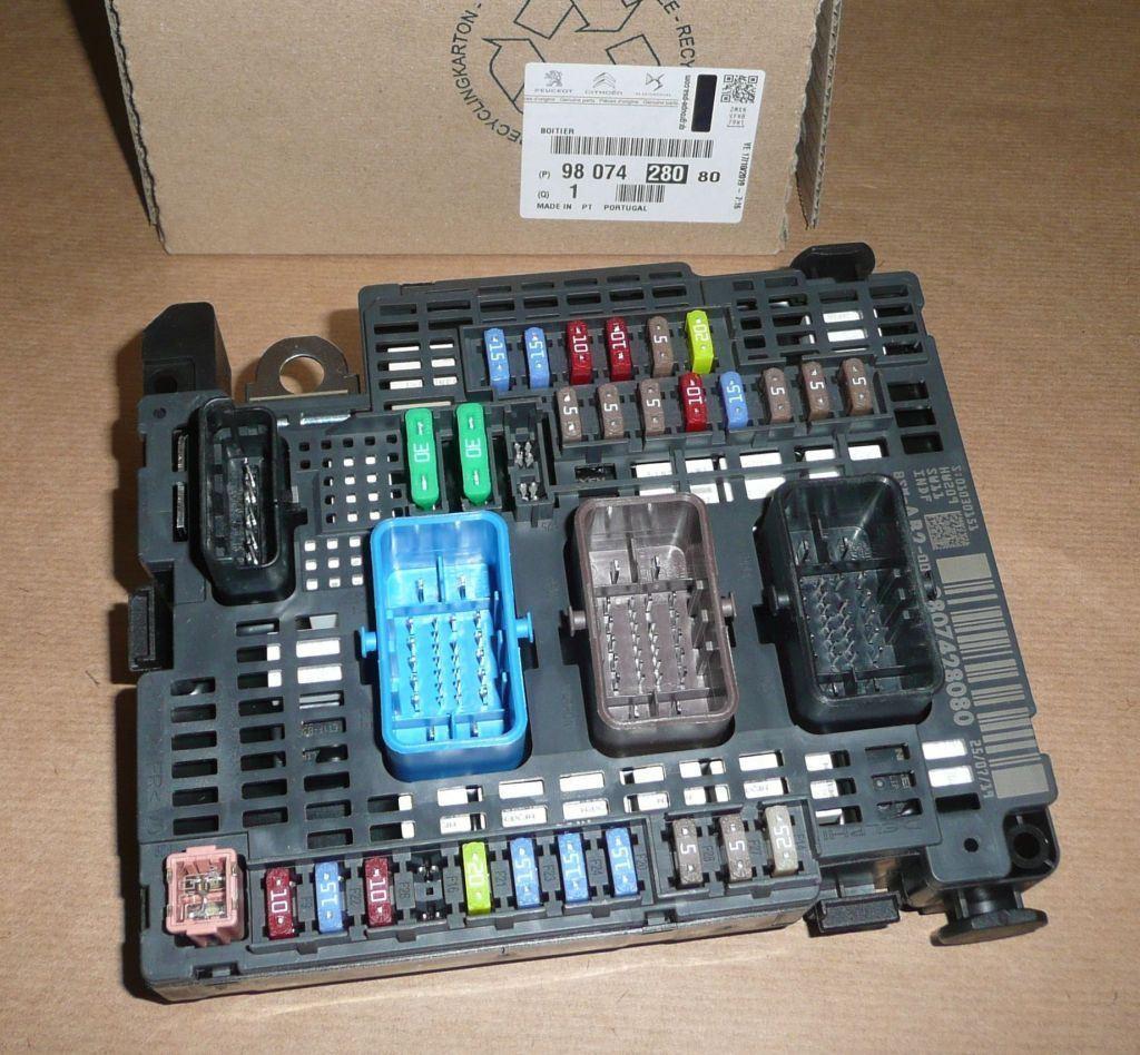 BOÎTE A FUSIBLES CITROEN C4(B7),DS4 9807428080.