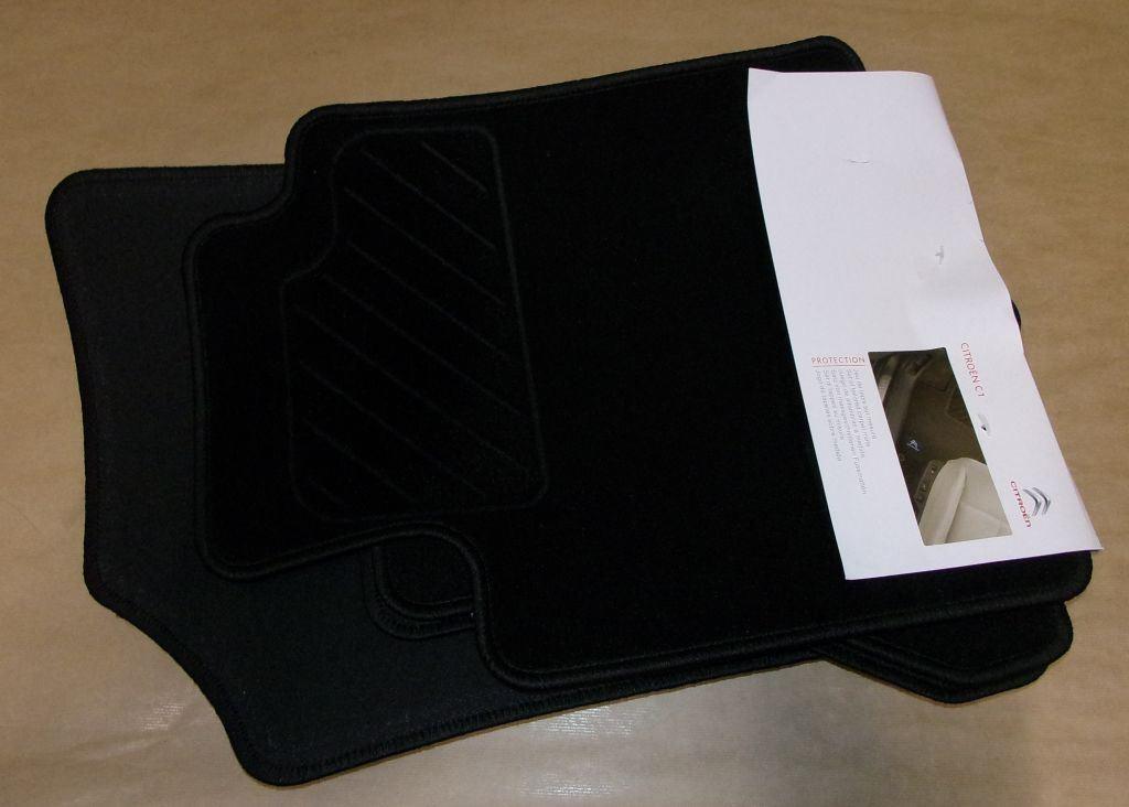 TAPIS EN VELOUR CITROEN C1 II 1610821880.