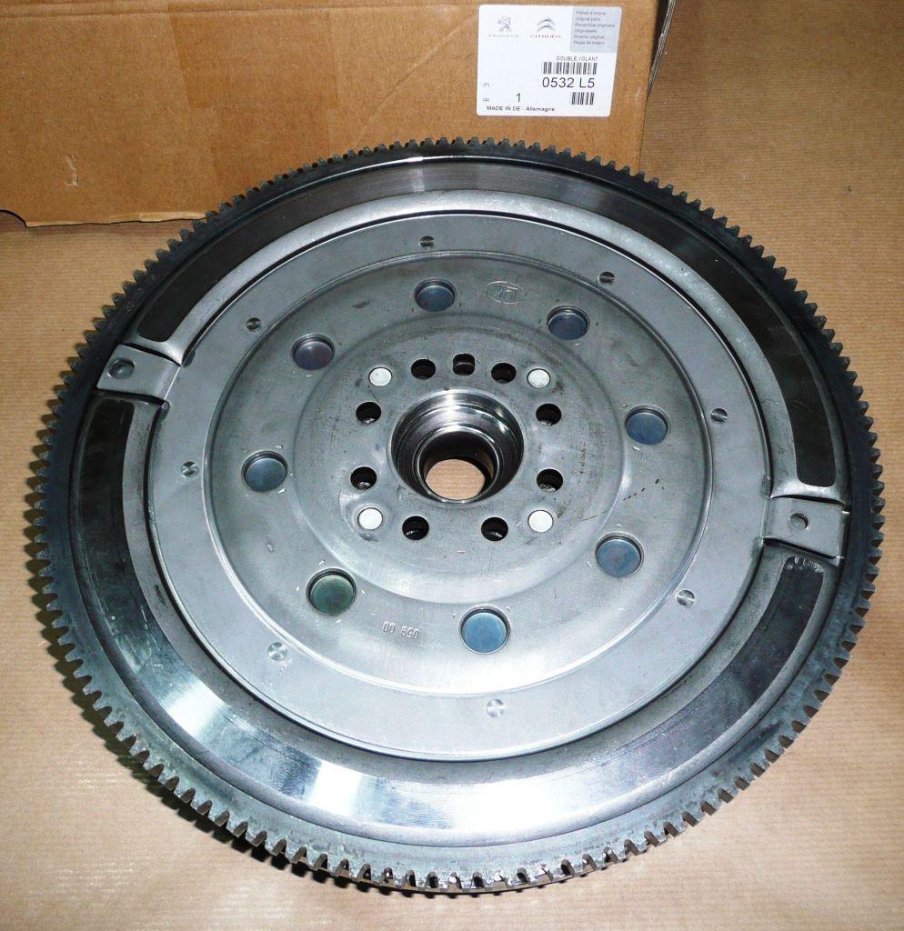 VOLANT MOTEUR BI.MASSE CITROEN C5,C8 PEUGEOT 407,607 0532.L5 0532L5.