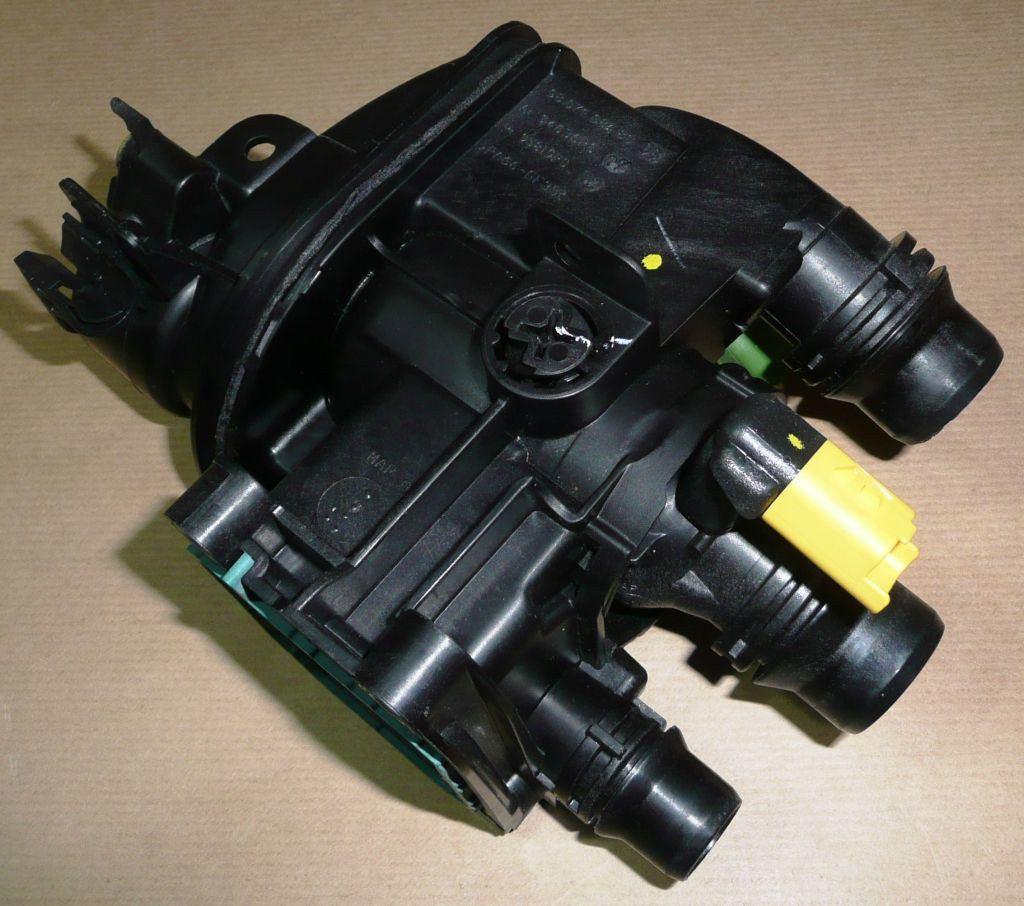 COUVERCLE DE THERMOSTAT CITROEN BERLINGO,P208, 9807198480.