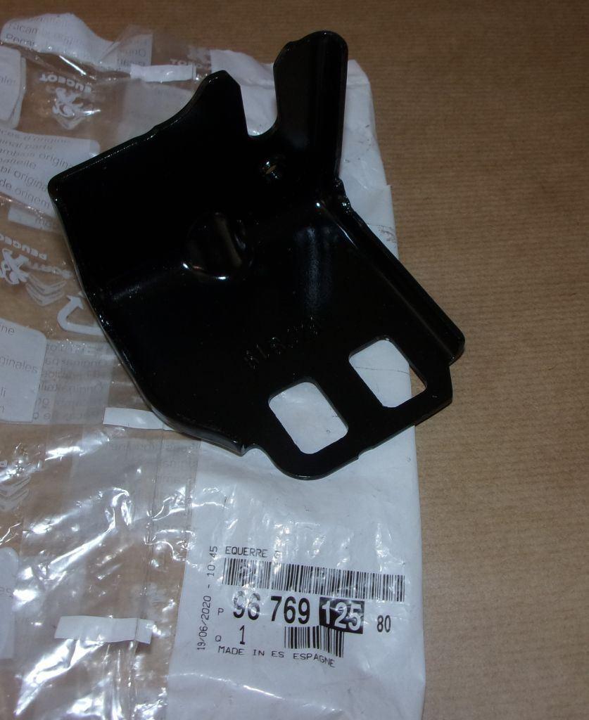 SUPPORT DE PARE-CHOCS CITROEN CITROEN-ELYSEE 9676912580.