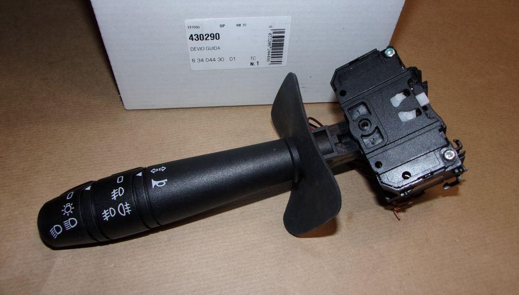 COMODO DES PHARES DACIA LOGAN,SANDERO 6001548108.