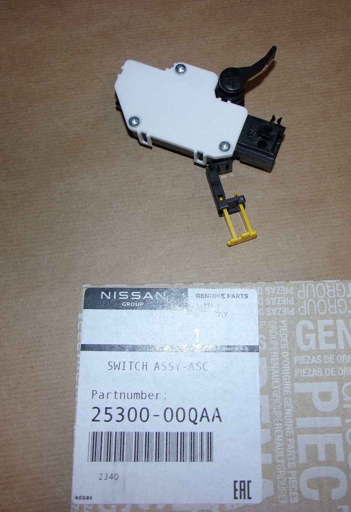 CAPTEUR D'EMBRAYAGE RENAULT MEGANE II 2530000QAA.