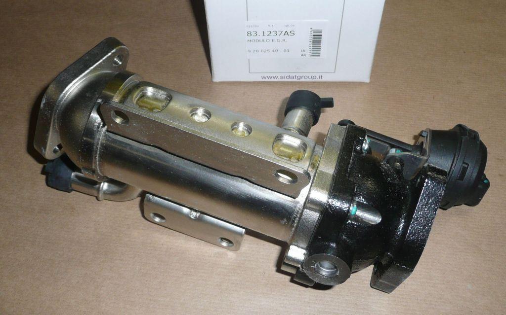 RADIATEUR DE VANNE EGR RENAULT TRAFIC II 2.0DC 8200968414.