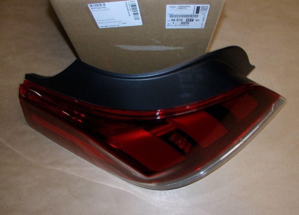 FEU ARRIERE PEUGEOT 508 GAUCHE 9807242780.