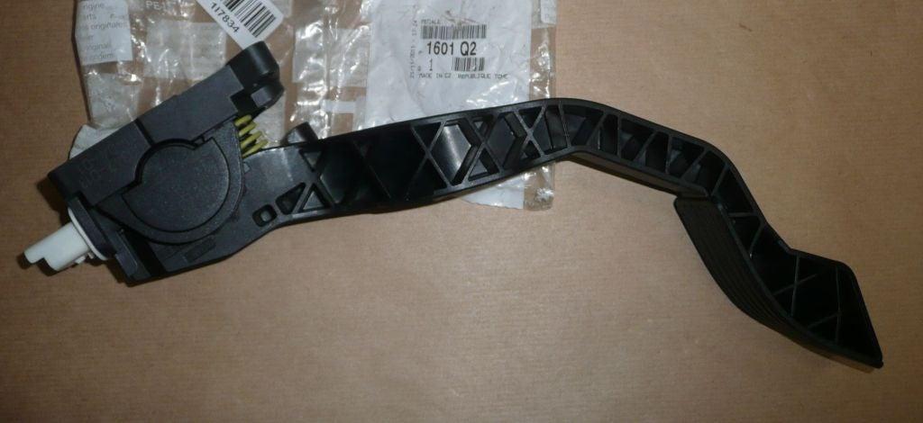 PEDALE D'ACCELERATEUR PEUGEOT 206 1601.Q2 1601Q2.