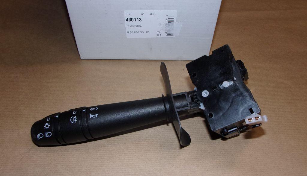 COMODO DES PHARES RENAULT KANGOO,MEGANE PEUGEOT/M.AR 7701053057.