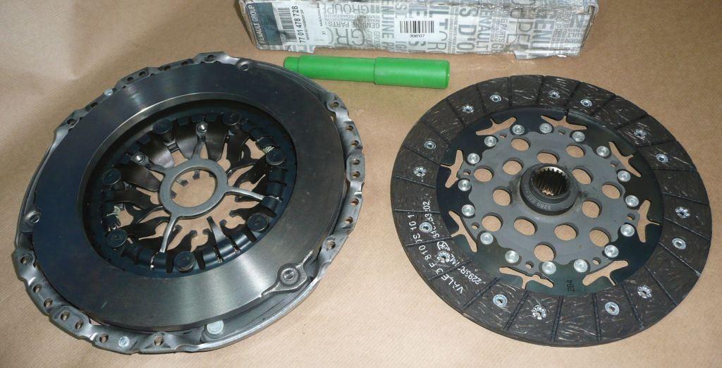 KIT EMBRAYAGES.RENAULT MEGANE III,LAGUNA III 2 7701478728.