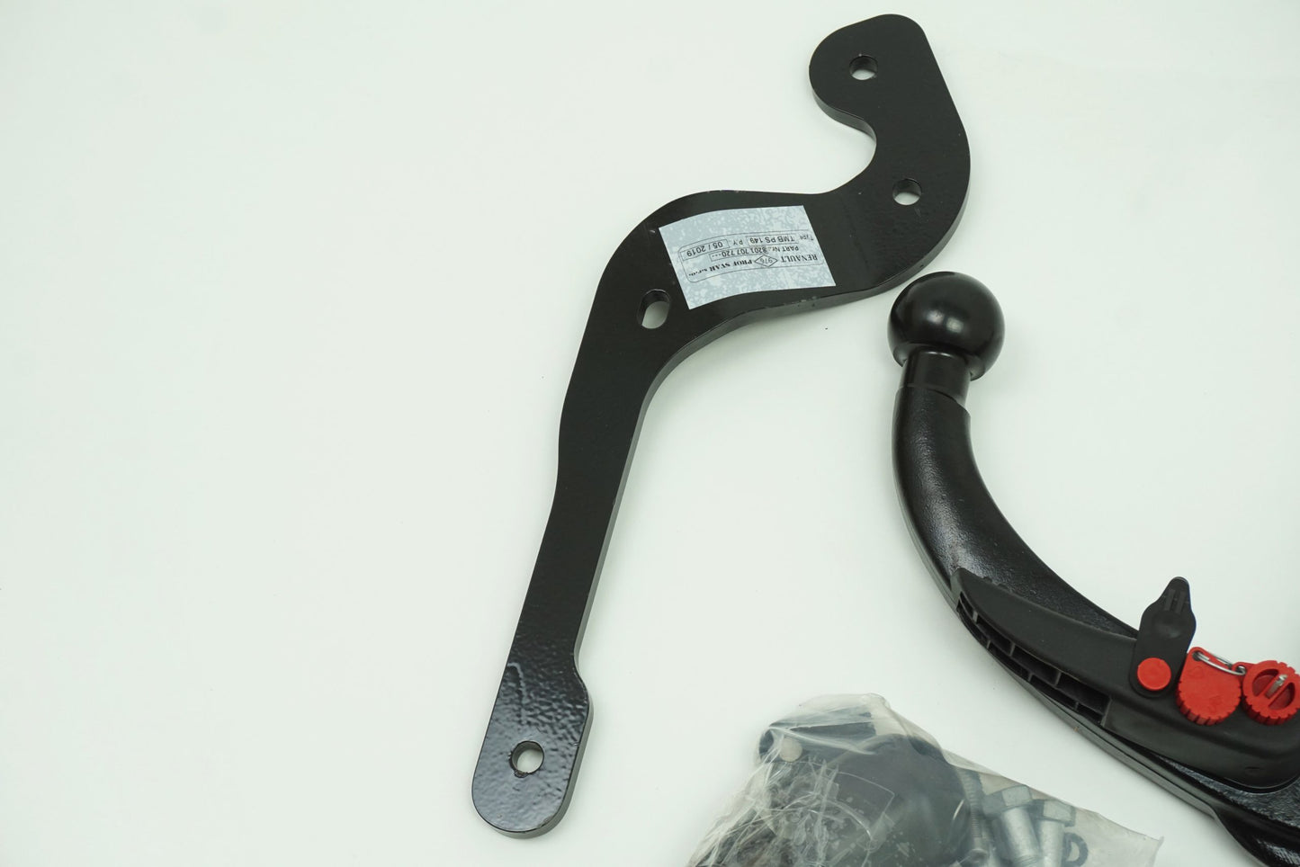 Pièce d'origine Kit de montage d'attelage pour Renault Clio IV 8201707720