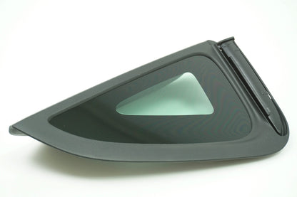 Pièce d'origine Vitre arrière droite pour Renault Clio IV 833065735R