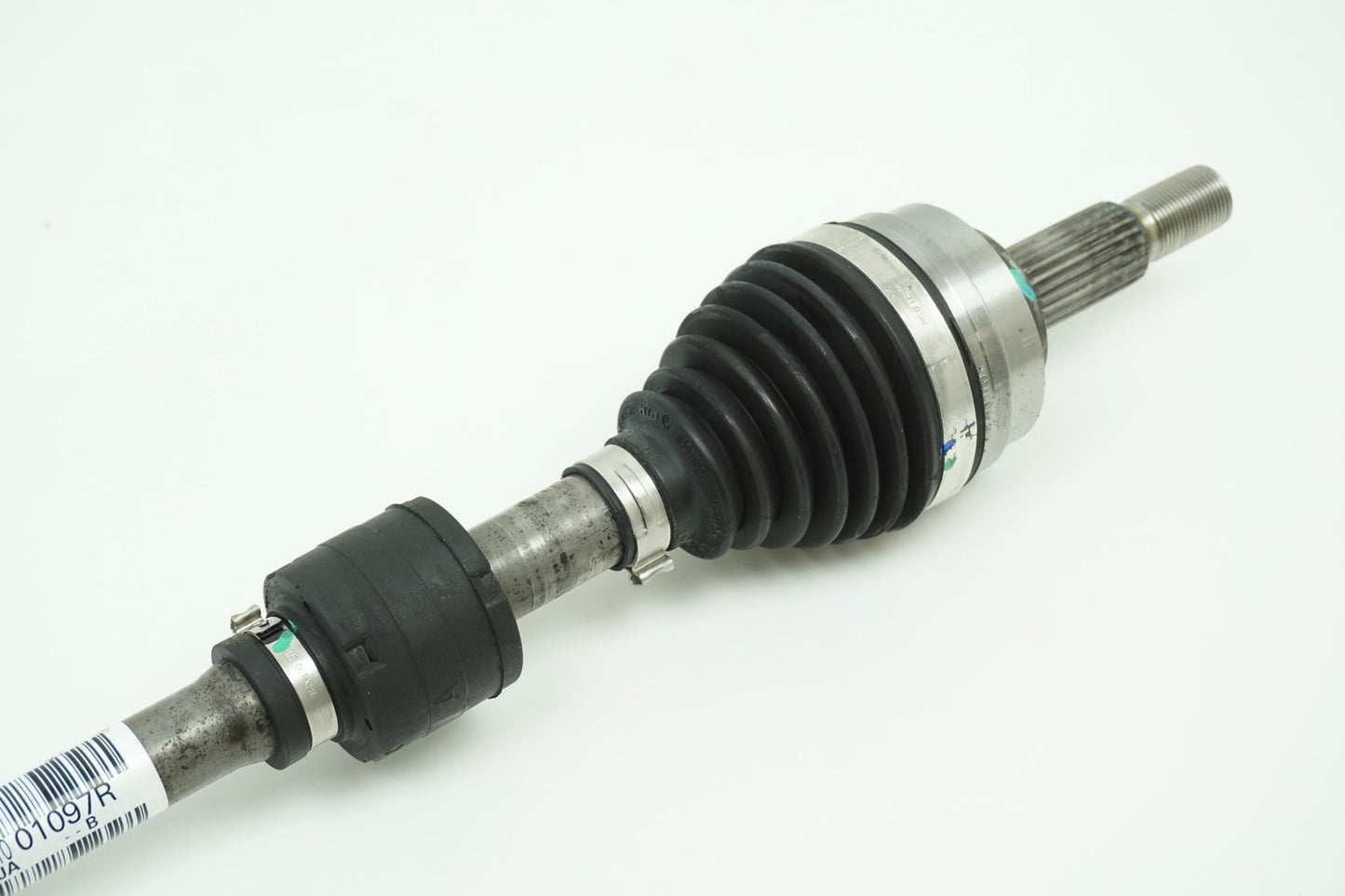Pièce d'origine Cardan droit pour Renault Clio V 1.0 TCe 391001097R
