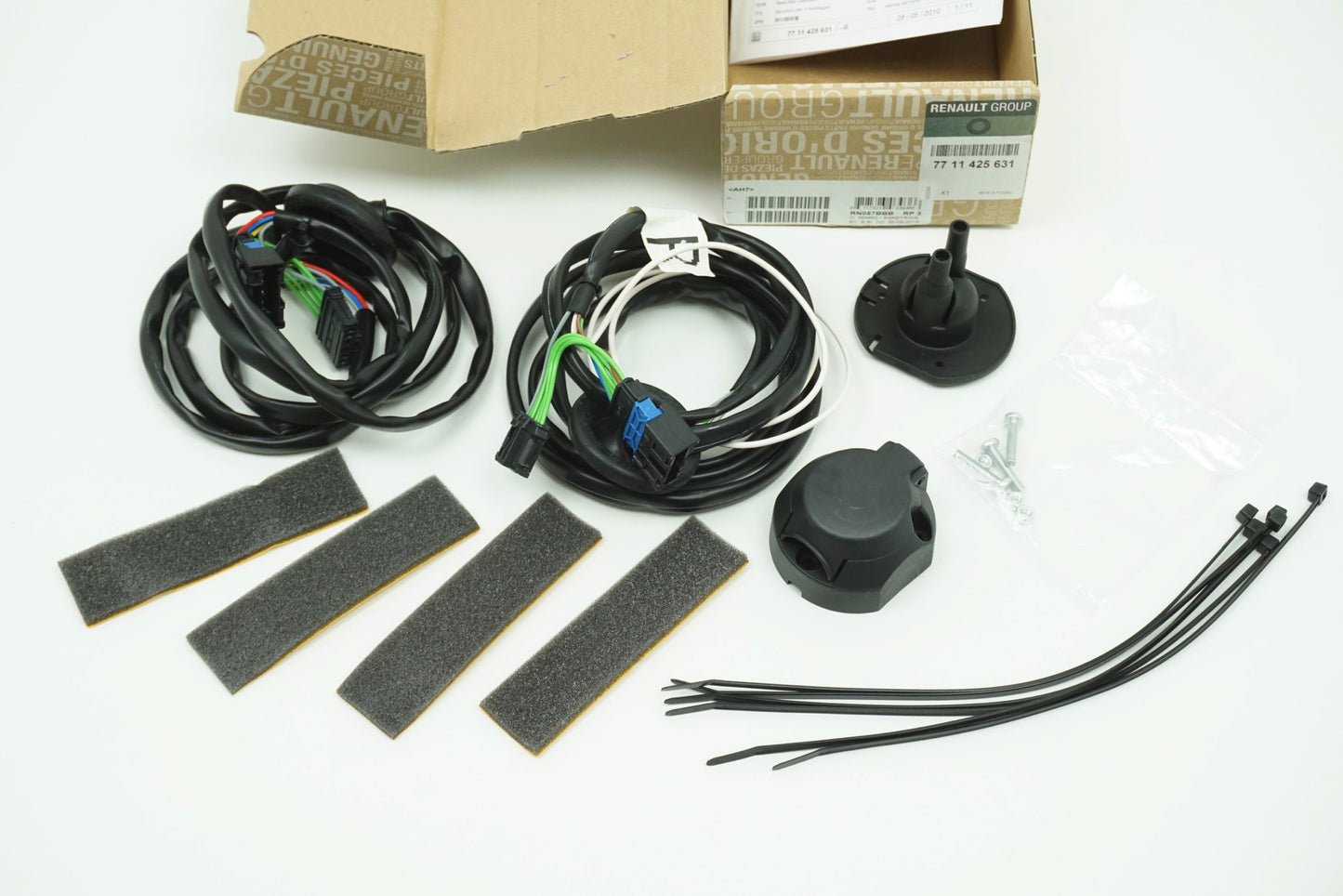Pièce d'origine Faisceau d'attelage 7 broches pour Renault Master II 7711425631