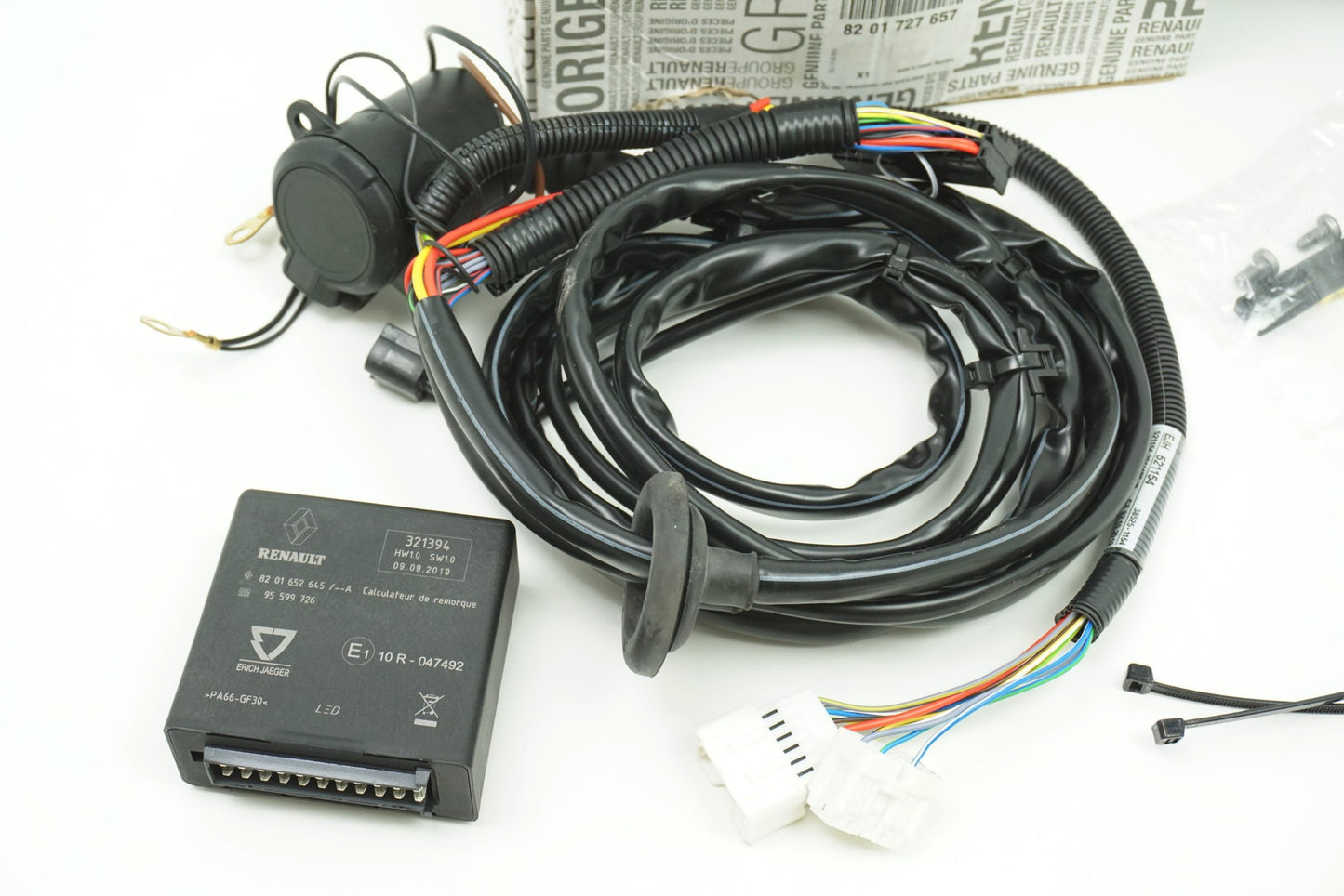 Pièce d'origine Faisceau d'attelage escamotable 13 broches pour Renault Espace V Phase 2 8201727657