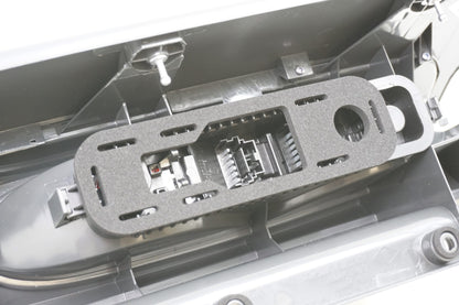 Pièce d'origine Feu arrière gauche pour Renault Trafic II Opel Vivaro 8200336835