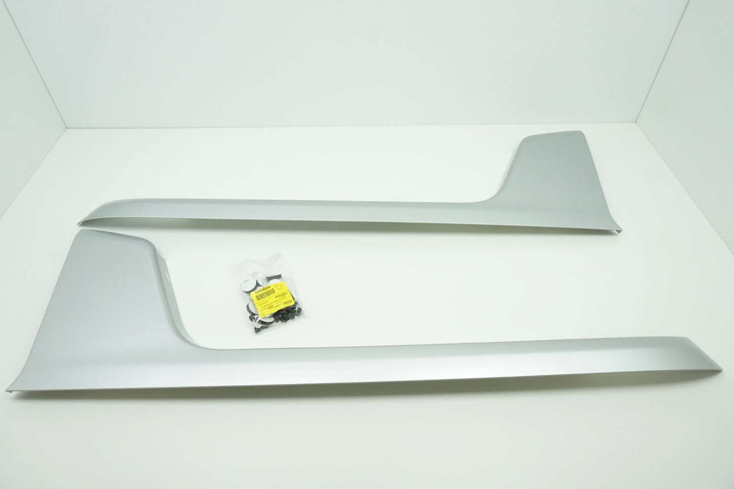 Pièce d'origine Panneaux latéraux hard-top pour Renault Alaskan 8201707339