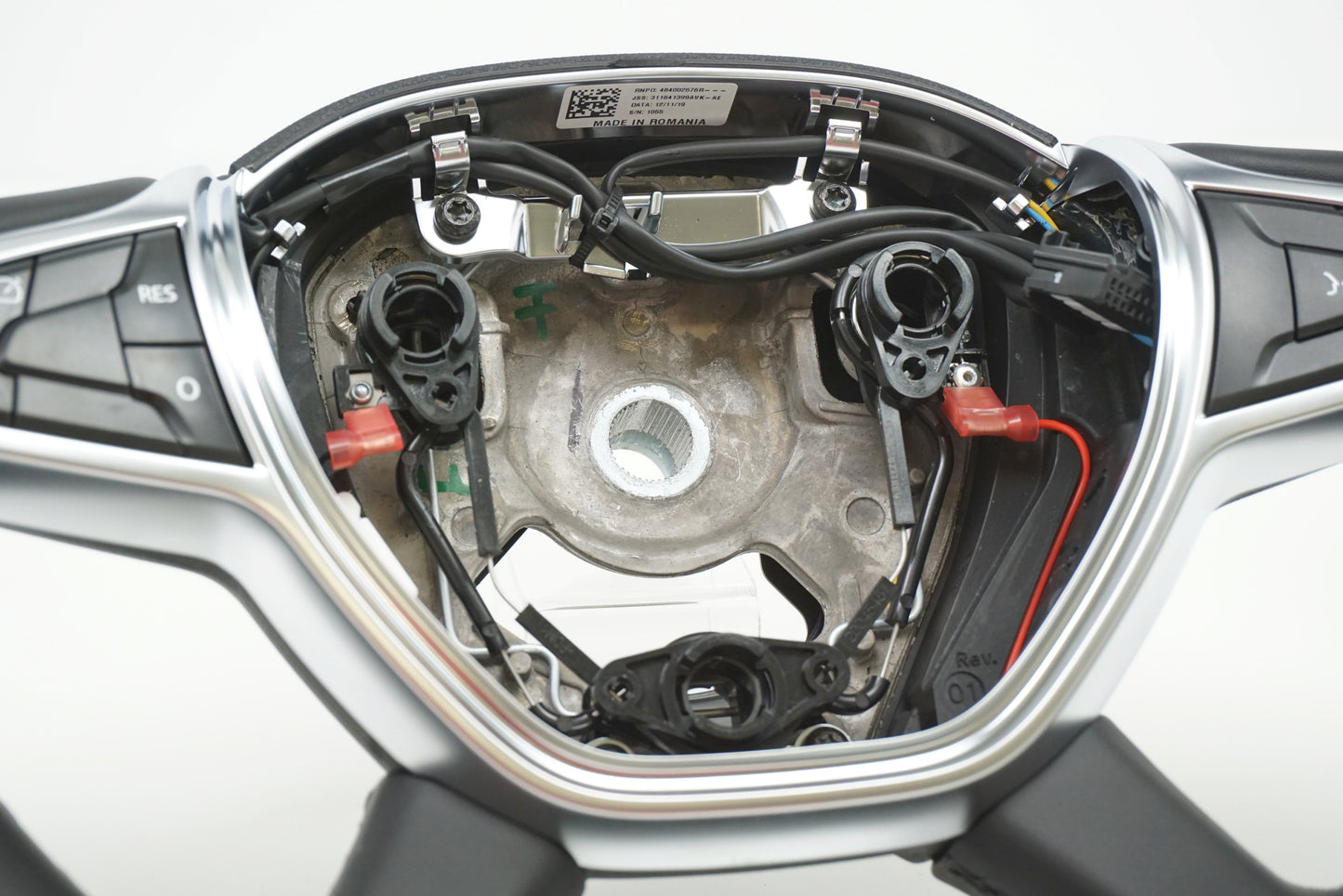 Pièce d'origine Volant pour Dacia Duster II 484002676R