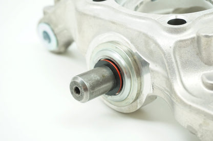 Pièce d'origine Fusée d'essieu avant droite pour Renault Clio III RS 7701208960