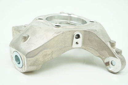 Pièce d'origine Fusée d'essieu avant droite pour Renault Clio III RS 7701208960