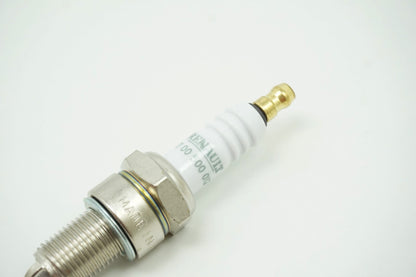Pièce d'origine Bougie d'allumage pour Renault Dacia 7700500012
