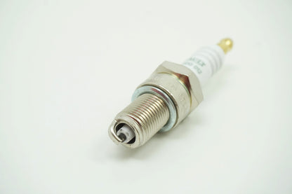 Pièce d'origine Bougie d'allumage pour Renault Dacia 7700500012