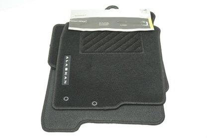 Pièce d'origine Tapis de sol neuf pour Renault Alaskan 8201704720