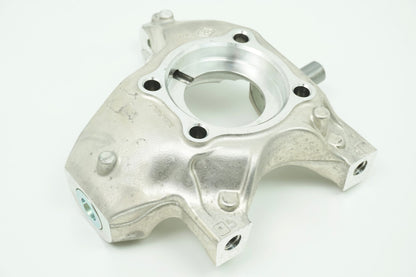 Pièce d'origine Fusée d'essieu avant gauche pour Renault Clio III RS 7701208961