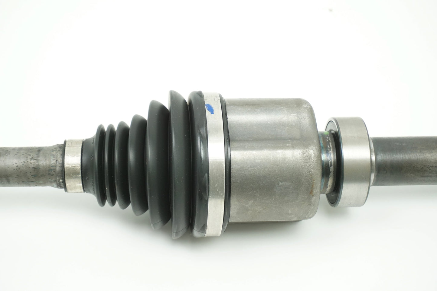 Pièce d'origine Cardan avant droit neuf pour Renault Trafic III 391008636R