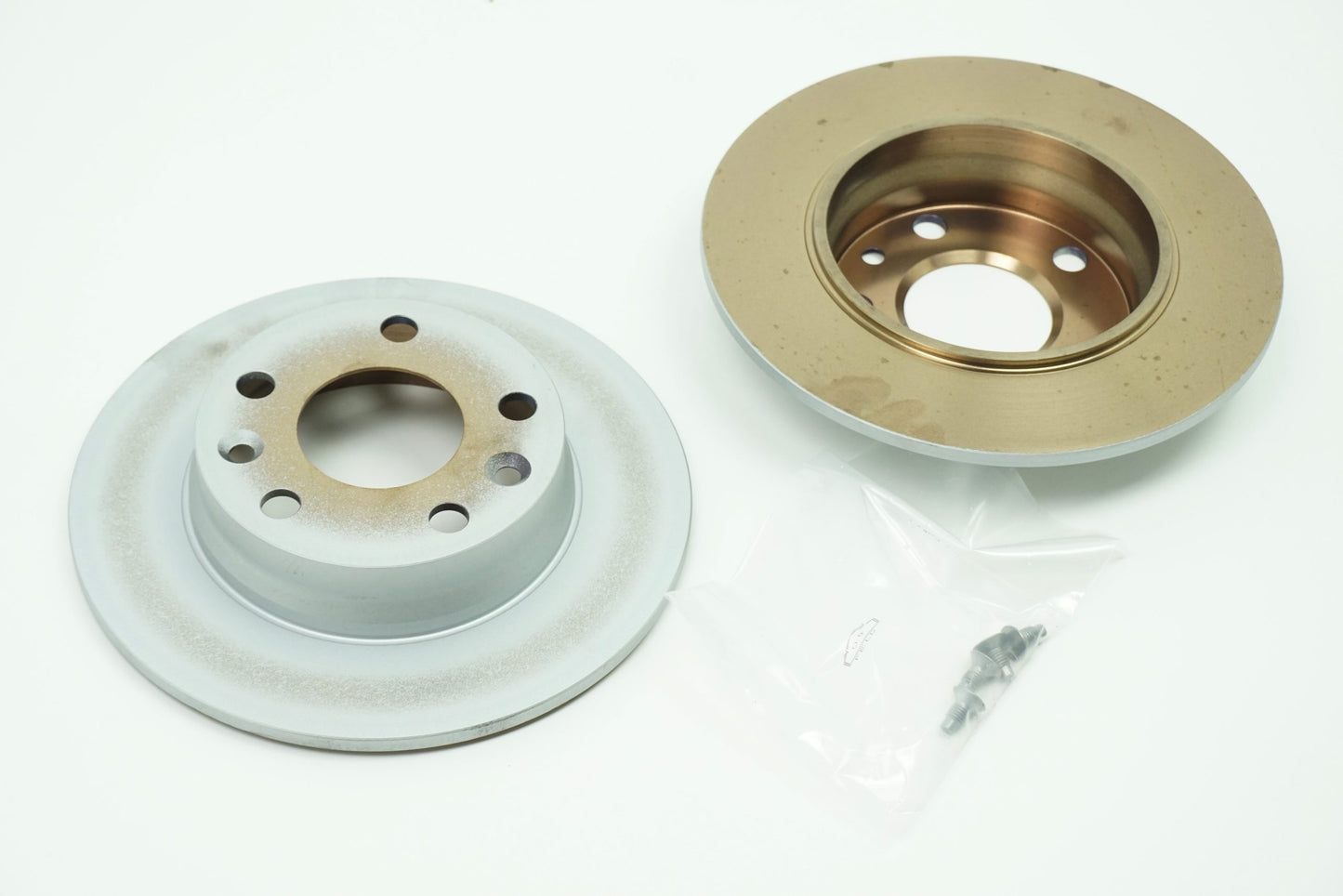Pièce d'origine Disques de frein arrière pour Renault Megane IV 440A06575R