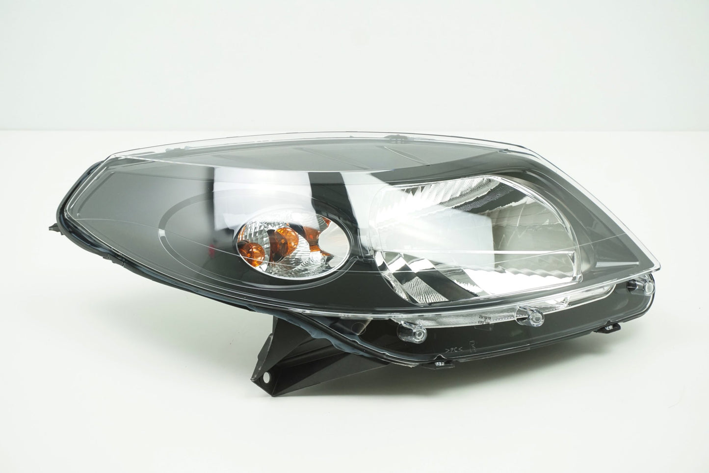Pièce d'origine Phare avant droit pour Dacia Logan Sandero 260104793R