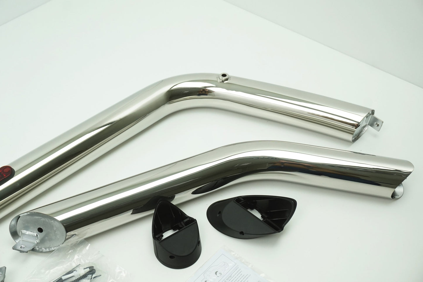Pièce d'origine Tubes chromés de protection latérale neufs pour Nissan Navara Renault Alaskan 8201708231