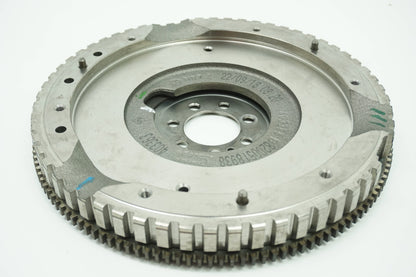 Pièce d'origine Volant moteur pour Renault Megane III 7701476568